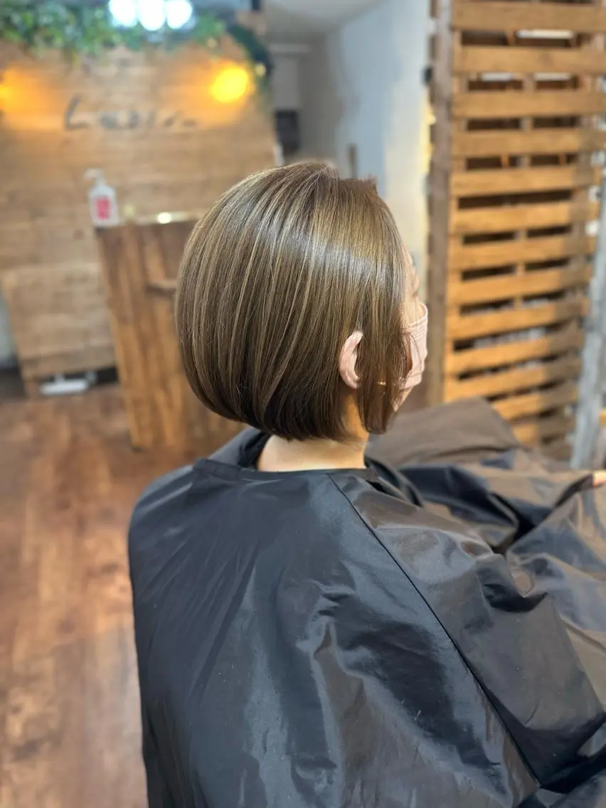 ショート カラー ブリーチ カット ヘアカラー Luzir⭐︎ GEN⭐︎のヘアスタイル