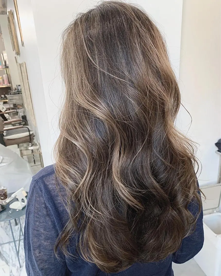 ロング カラー エクステ(レミー毛) NINEのヘアスタイル