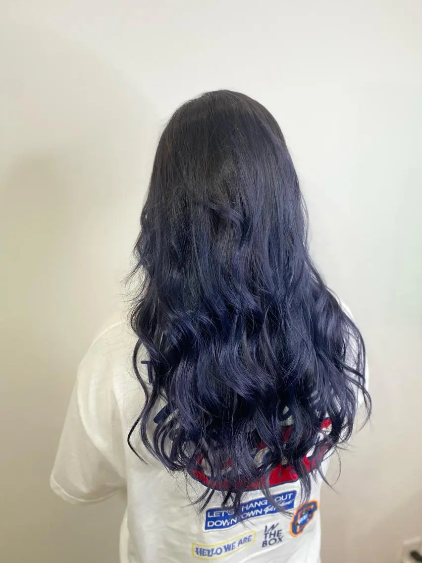 ロング カラー ブリーチ パープルカラー カット ヘアカラー トリートメント Luzir⭐︎ GEN⭐︎のヘアスタイル
