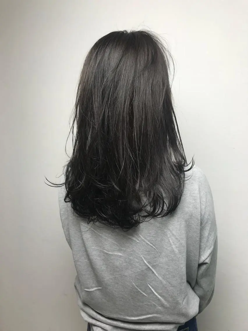 ロング カラー パーマ レイヤーカット 岩田菜央 《武蔵小杉》のヘアスタイル