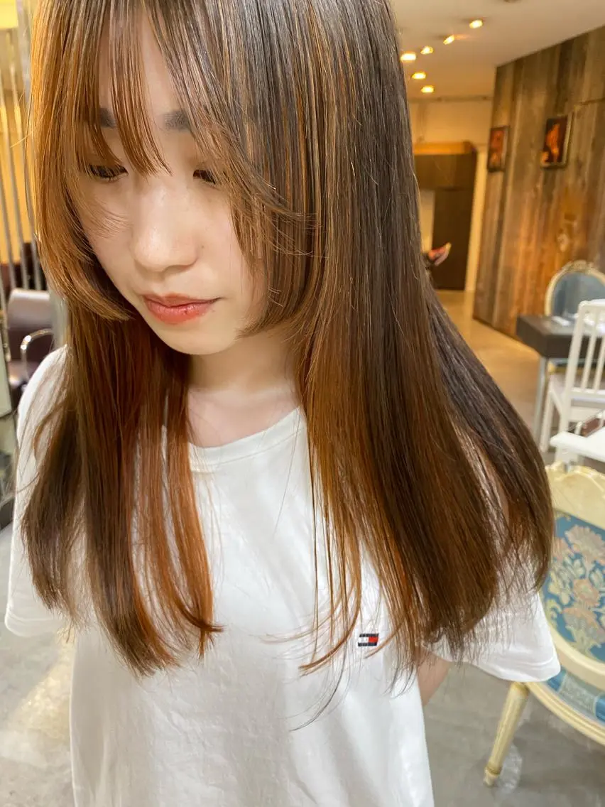 セミロング カラー パーマ ヘアアレンジ メンズ キッズ ネイル mana 暖色カラーカットのヘアスタイル