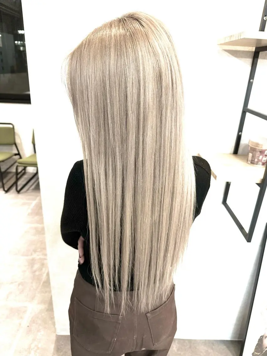 ロング カラー シールエクステ アディクシーカラー バレイヤージュ ブリーチ ケアブリーチ シール、 ハネエクステのヘアスタイル