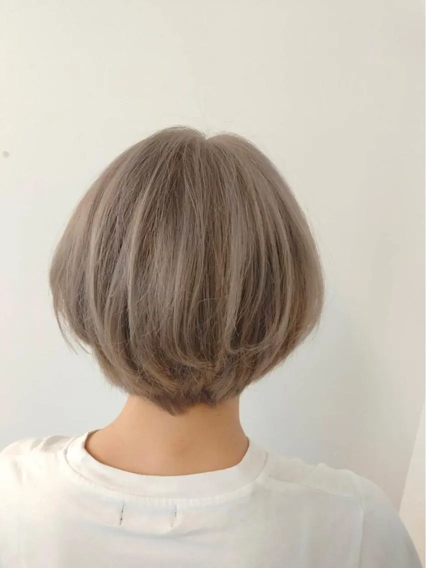 ショート カラー バレイヤージュ ベージュカラー ブリーチ ケアブリーチ ダブルカラー ヘアカラー トリートメント ブリーチの神 KYONのその他イメージ