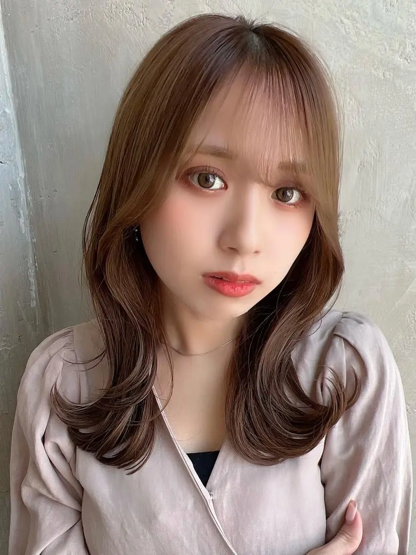 セミロング カラー ベージュカラー ブラウンカラー くびれヘア 髪質改善 縮毛矯正 🧡くびれヘア/前髪 顔周り🧡久原結衣のヘアスタイル
