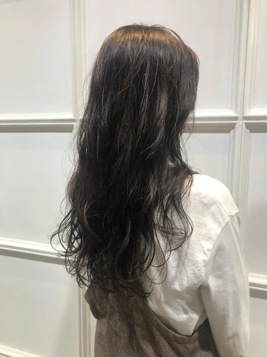 ロング カラー パーマ 半個室サロン／韓国 ヘア‎Amiのヘアスタイル