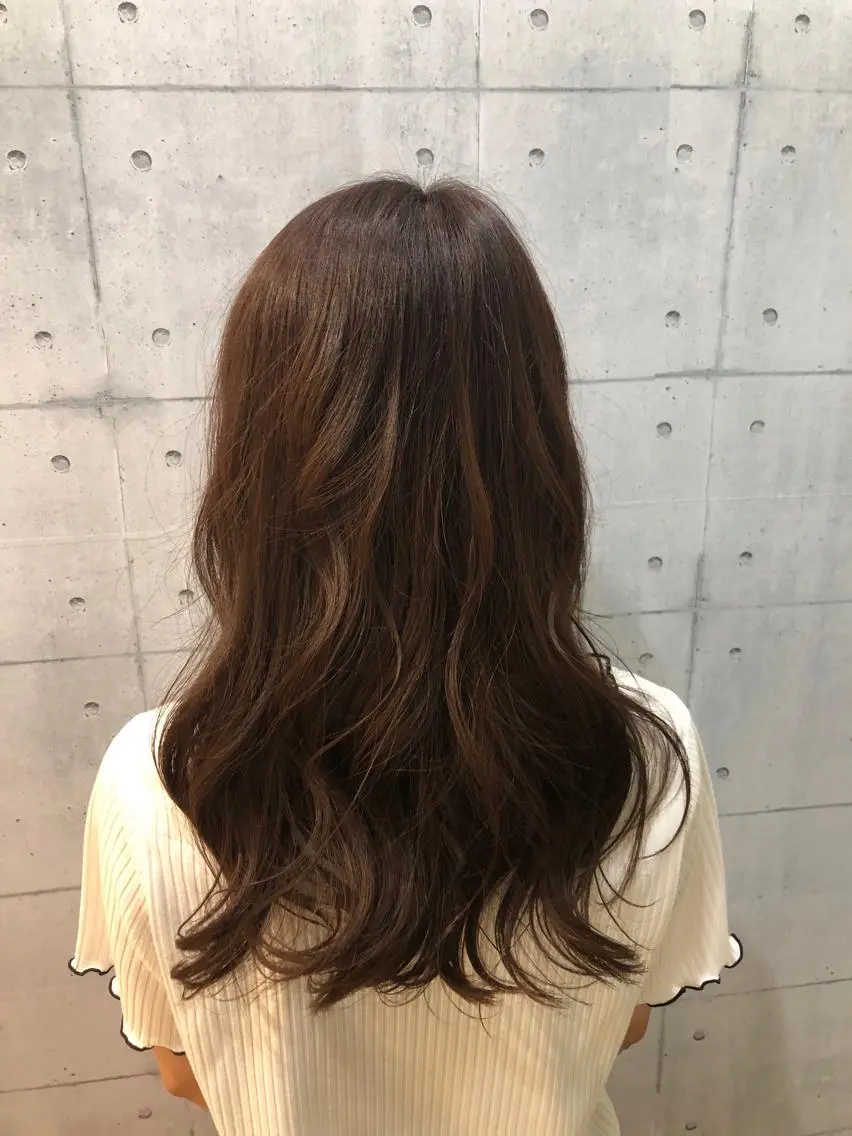 ロング カラー ハイライトカラー ハイライト カット ヘアカラー 金沢 広美のヘアスタイル