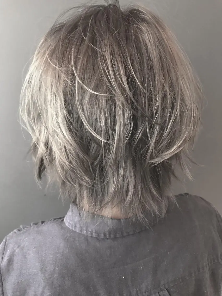 ショート カラー ブリーチ ハイライトカラー ハイライト ヘアカラー BOX mico.のヘアスタイル