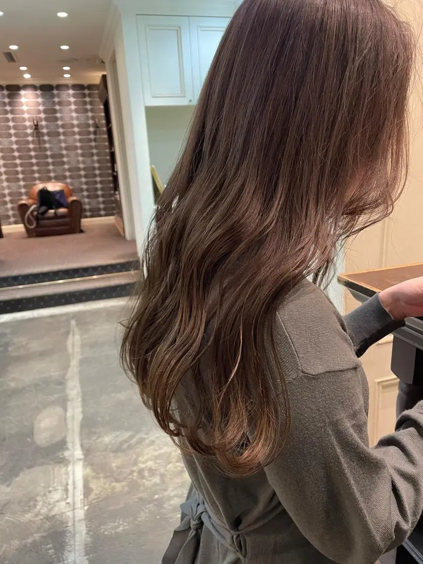 ロング カラー 大人girly🛋️ 🤍yukakoのヘアスタイル