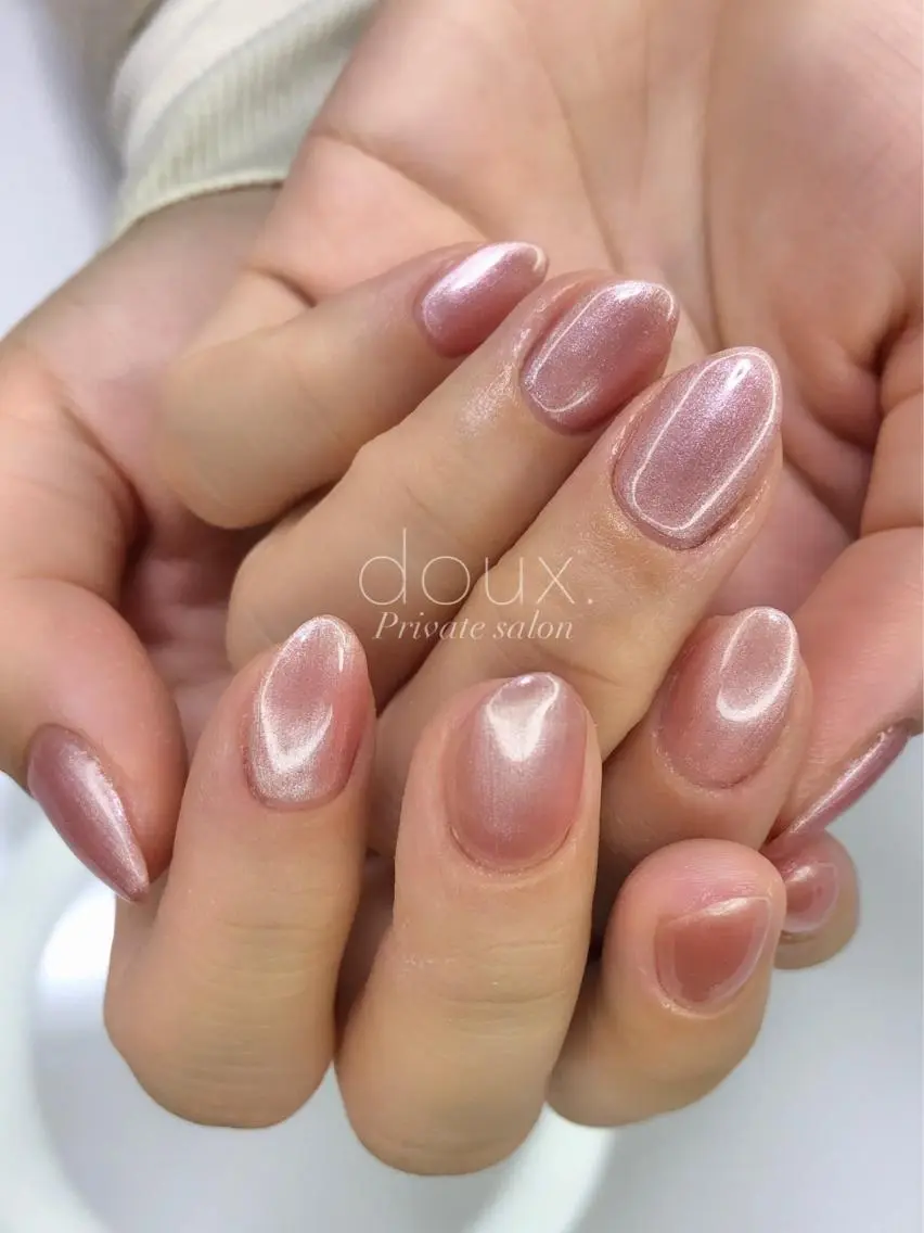 ネイル ラメ(グリッター) ワンカラーネイル ピンク 春ネイル ワンホンネイル doux. nailのネイルデザイン