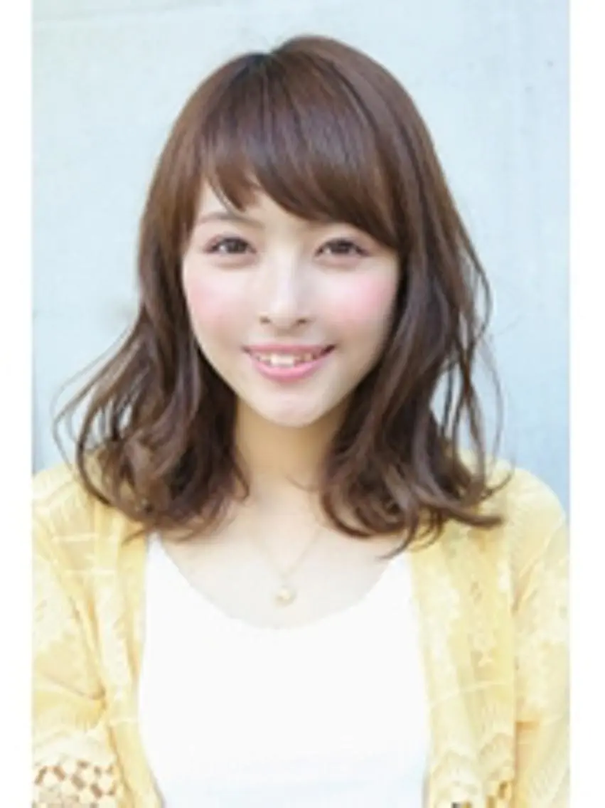 ミディアム ミディアムパーマ ヘアリゾートA i 秋葉原店のヘアスタイル