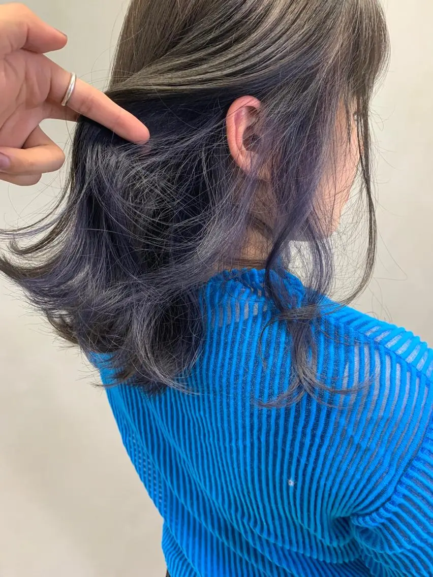 ミディアム カラー ブリーチ ブルーカラー ダークグレー ダークグレージュ グレージュ ヘアカラー レイヤー/大人メンズ パーマ🌀 平島拓也のヘアスタイル