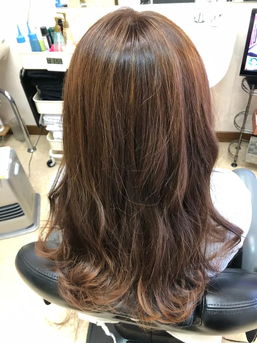 ロング カラー グレージュ ハイライトカラー ハイライト 石塚 浩のヘアスタイル