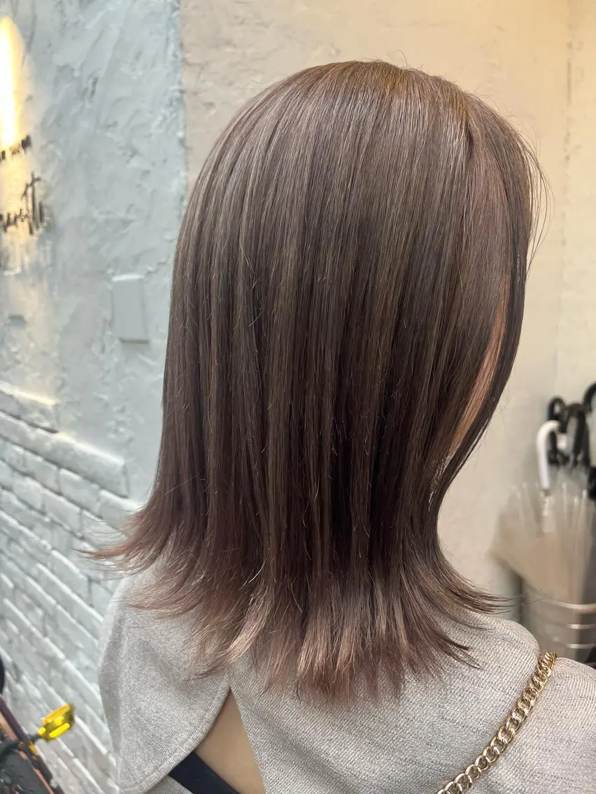ミディアム カラー ベージュカラー ミルクティーベージュ 🌈透明感カラー🌈 🌟吉田祐介🌟のヘアスタイル