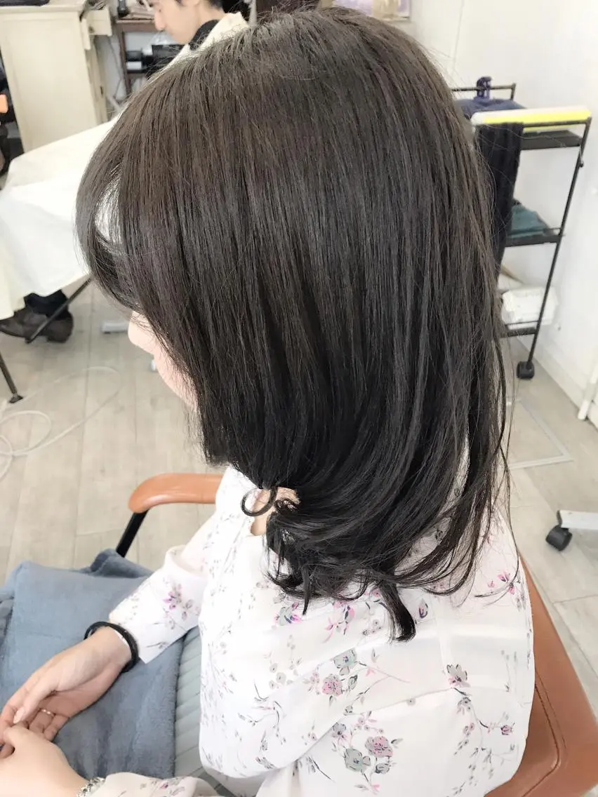 ミディアム カラー ブリーチ グレージュ ブリーチなしカラー オリーブグレージュ オリーブグレー カット ヘアカラー トリートメント ヘッドスパ グレージュ/髪質改善 Yamato.hのヘアスタイル
