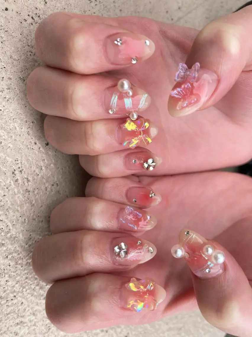 ミディアム ネイル ハンドネイル フットネイル ✴︎ Delightのネイルデザイン