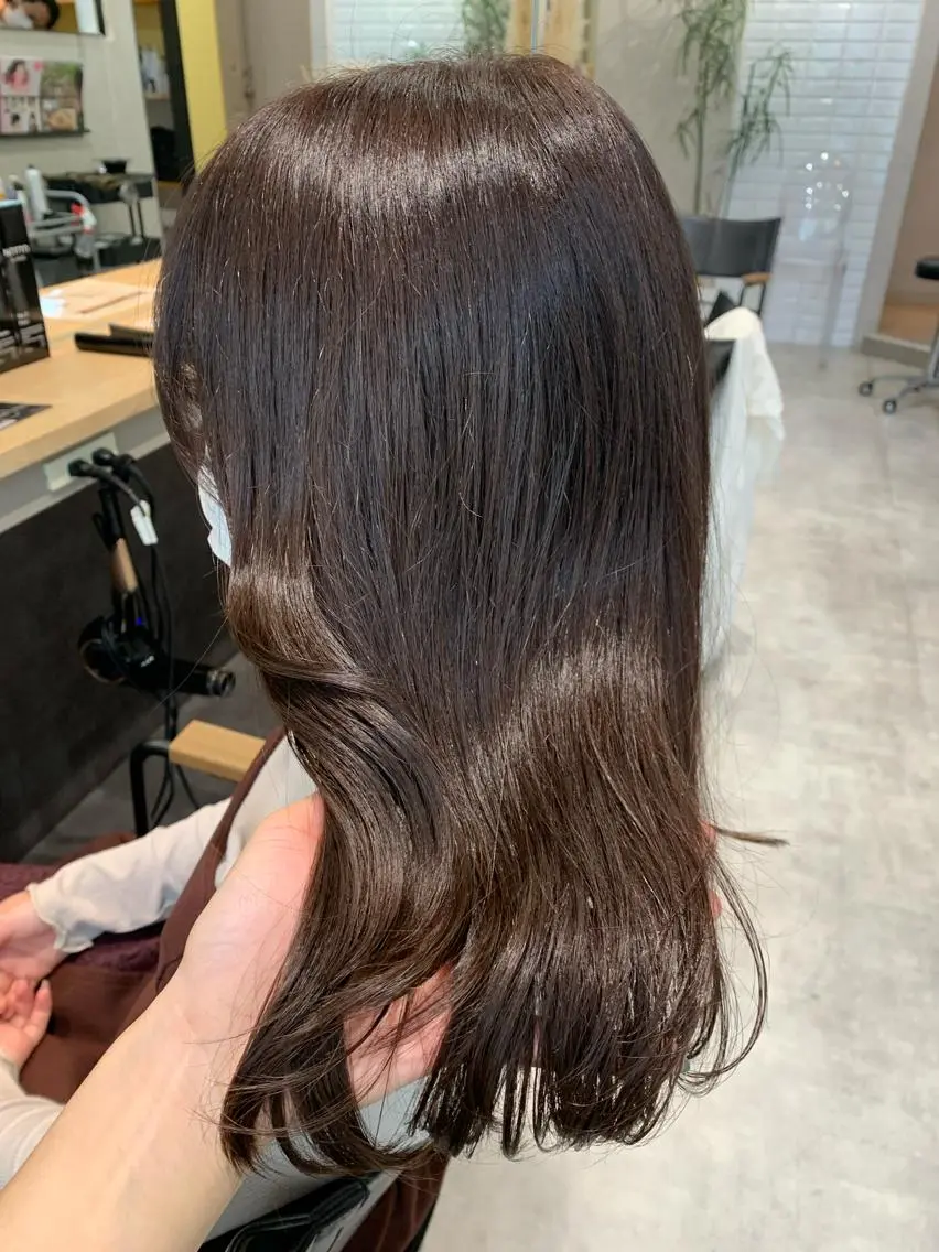 セミロング カラー ラベンダーカラー hubhair レイヤー/透明感のヘアスタイル