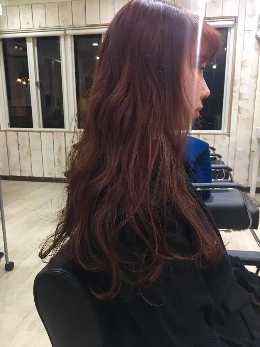 ロング カラー 鷺谷 玲奈のヘアスタイル