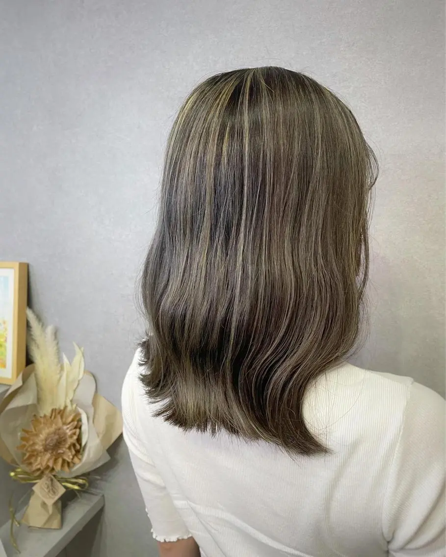 セミロング カラー ハイライトカラー ハイライト 朝倉 海斗のヘアスタイル