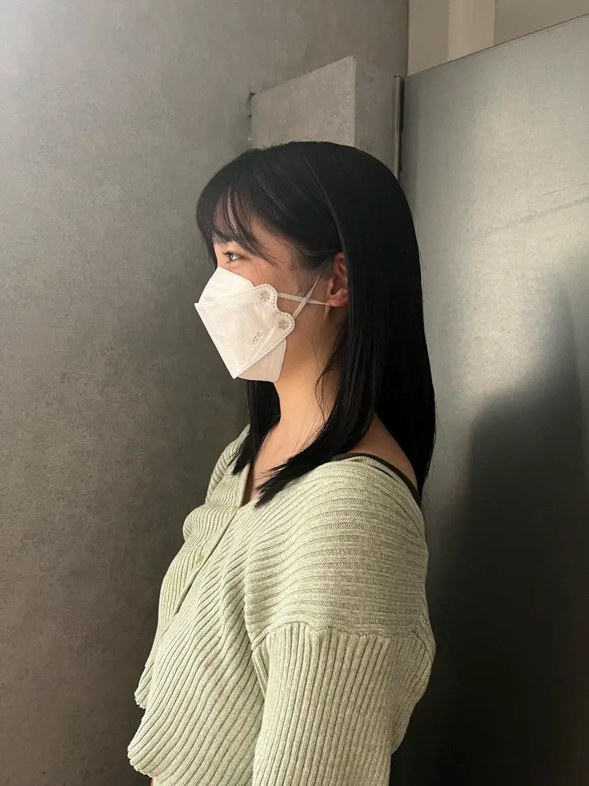 セミロング 成岡 愛美のヘアスタイル
