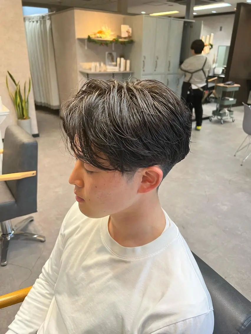 ショート カラー パーマ ヘアアレンジ メンズ カット トリートメント ヘアセット 🤍透明感カラー🤍 Ryujiのヘアスタイル