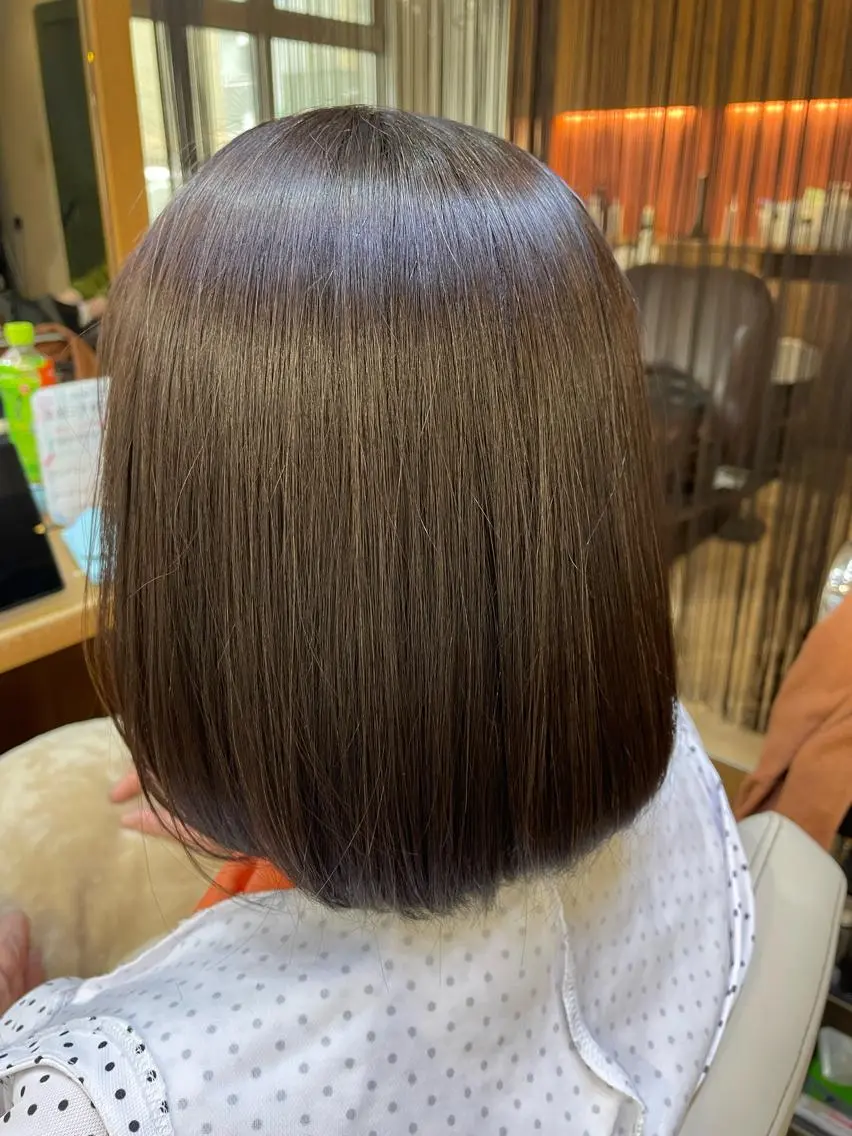 ミディアム 山木 裕子のヘアスタイル