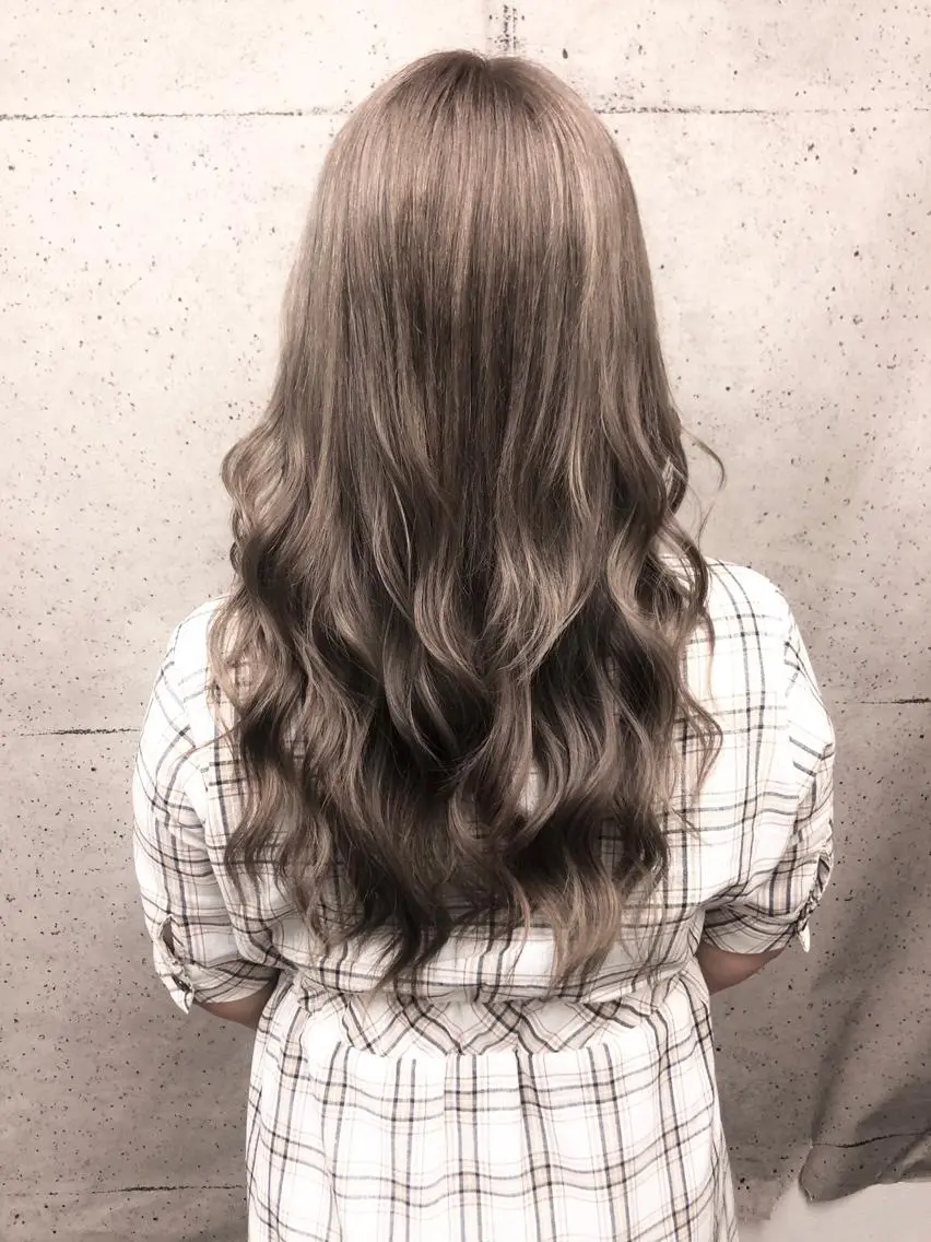 ロング カラー 奥山義進/大宮 /ダブルカラーのヘアスタイル