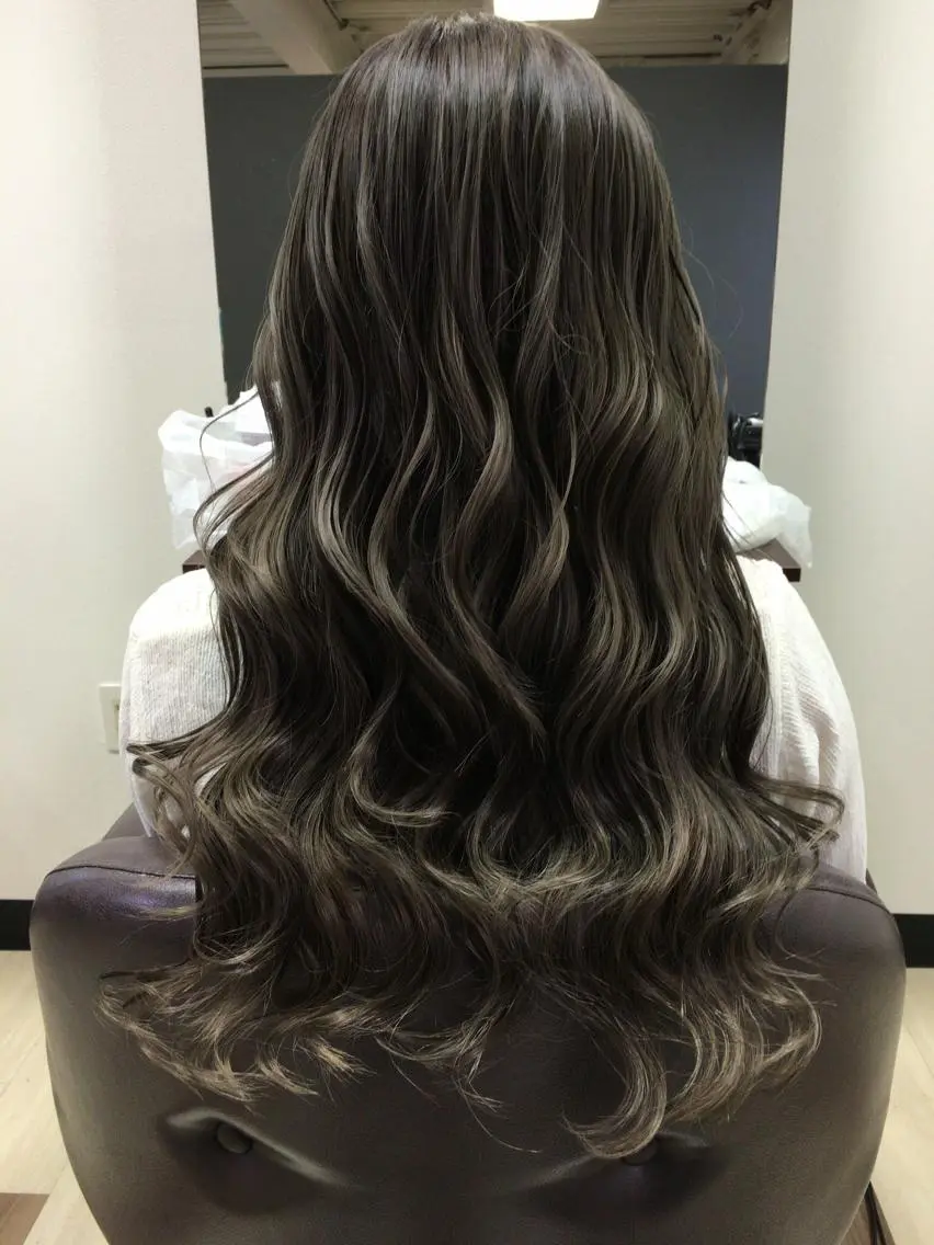 ミディアム カラー ハイライトカラー ハイライト カット ヘアカラー トリートメント 大塚 貴之のヘアスタイル