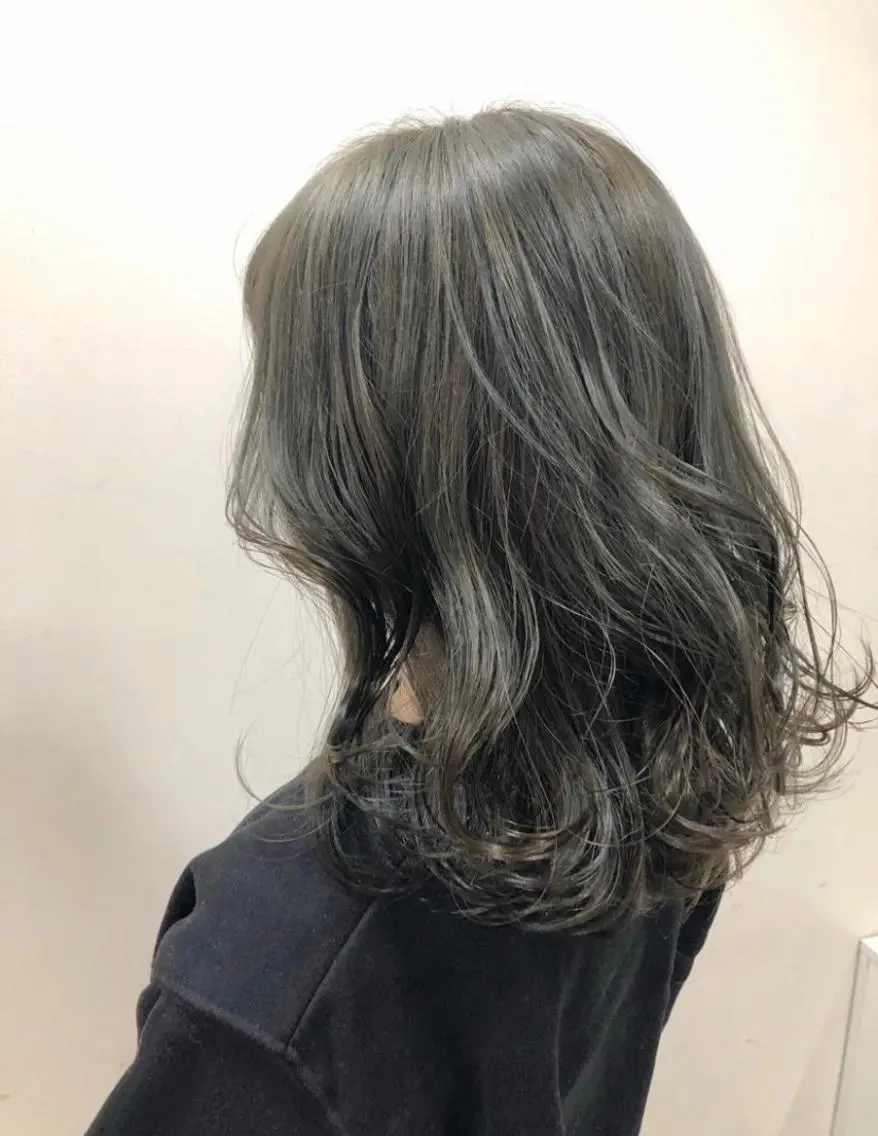 ミディアム カラー ベージュカラー ブリーチ 透明感カラー Kimura Miyukiのマツエク・マツパデザイン