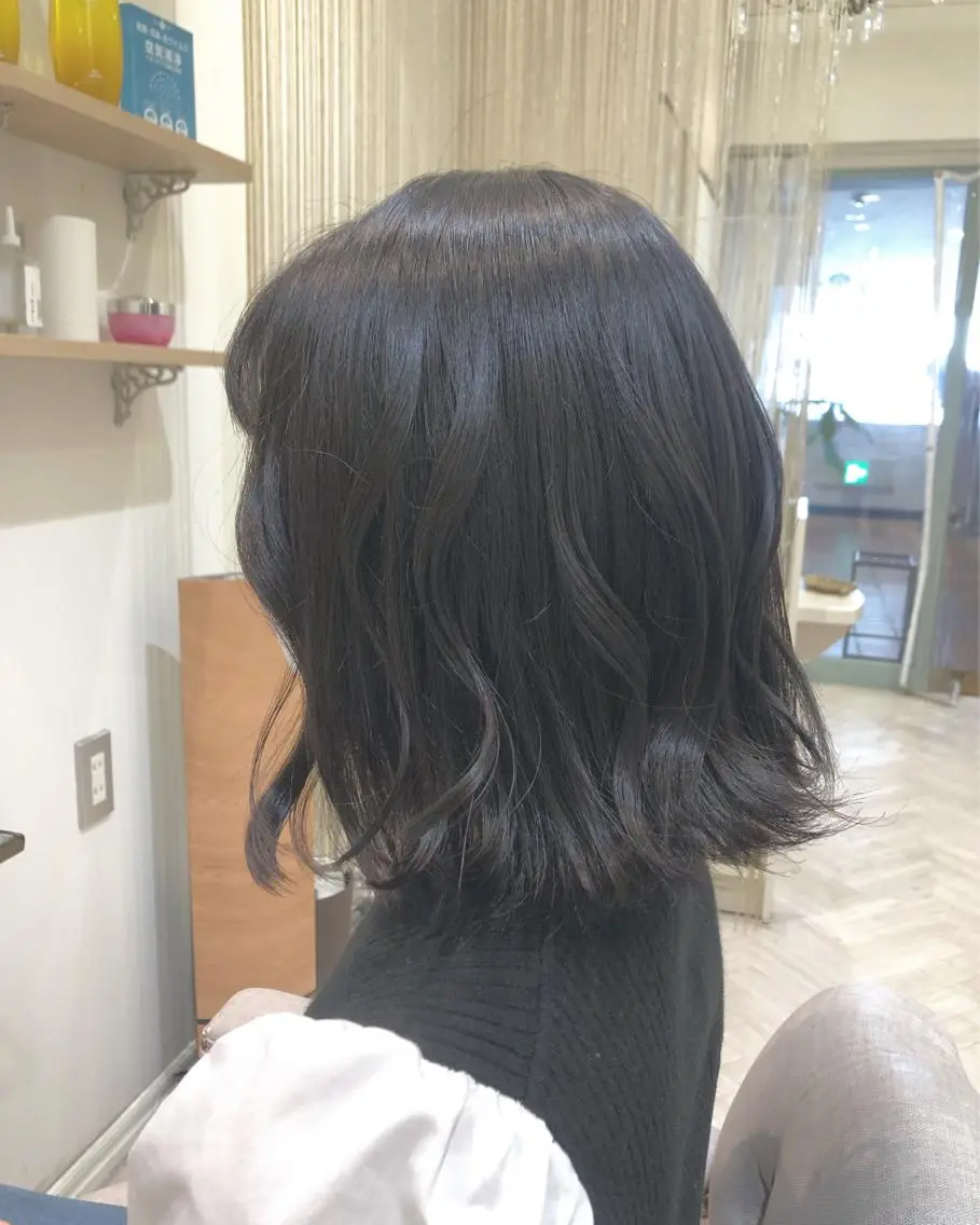 ミディアム カット ヘアカラー MYA 🤍kanaのヘアスタイル