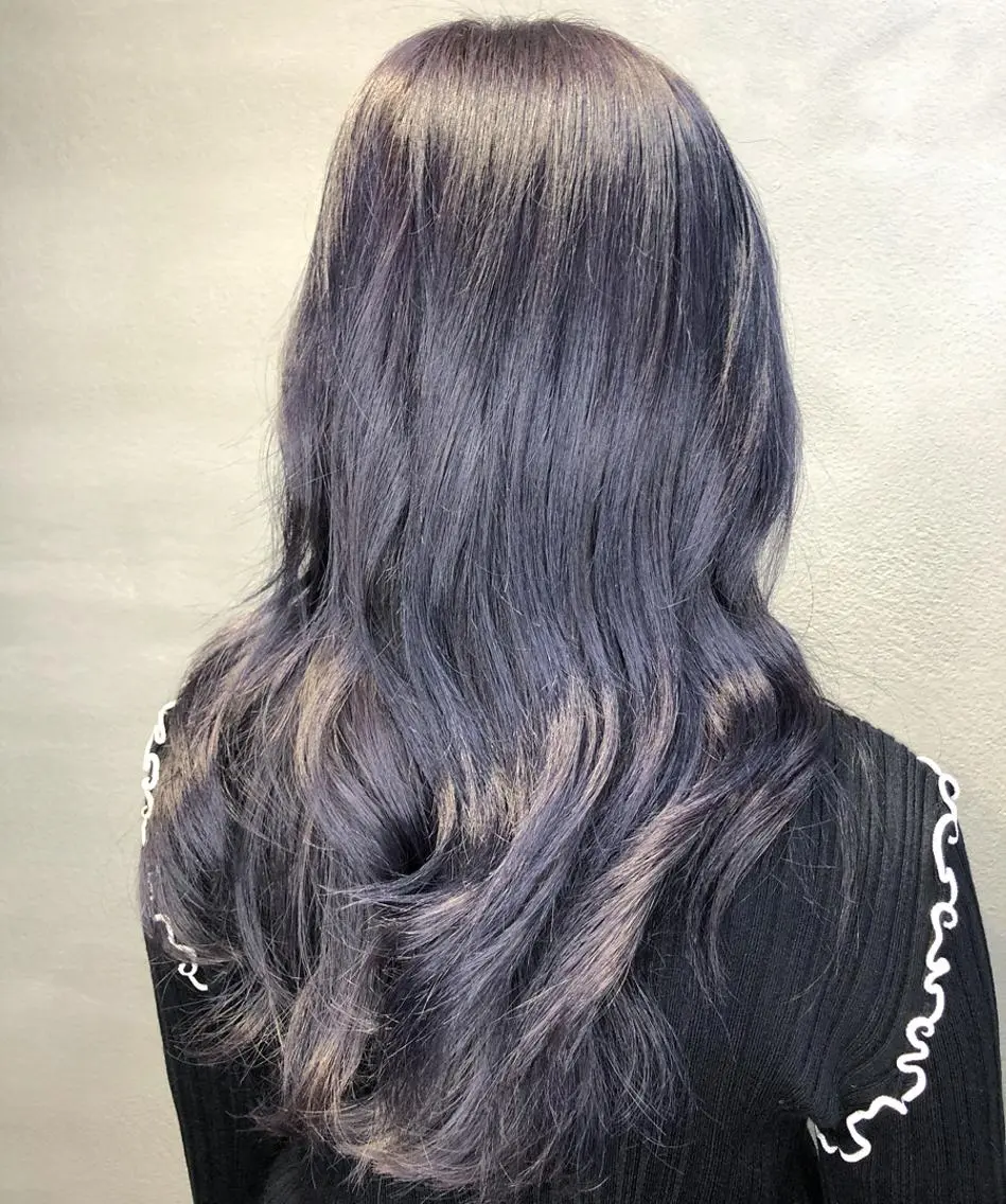 ロング カラー ブリーチ 透明感カラー ダブルカラー グレージュ ラベンダーカラー カット ヘアカラー くまがい みゆ【edge.】のヘアスタイル