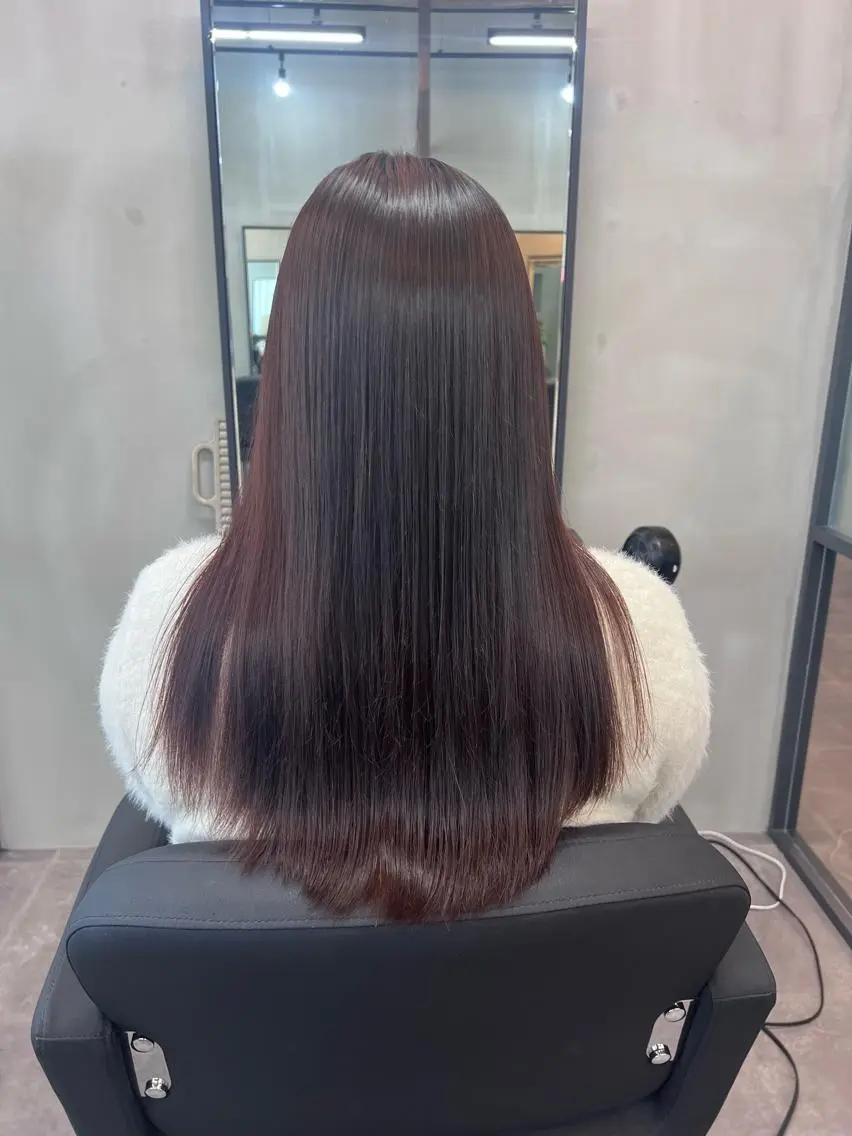 ロング レッドブラウン 縮毛矯正 Cecilhair なんば店    岩川のヘアスタイル