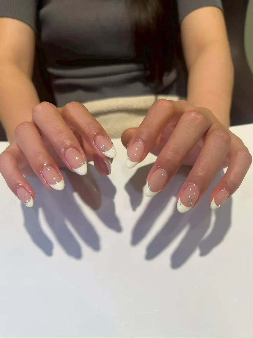 ネイル 桜ネイル フラッシュネイル フレンチネイル ジェルネイル ガラスフレンチ ハンドネイル シンプルネイル Ayaneのネイルデザイン