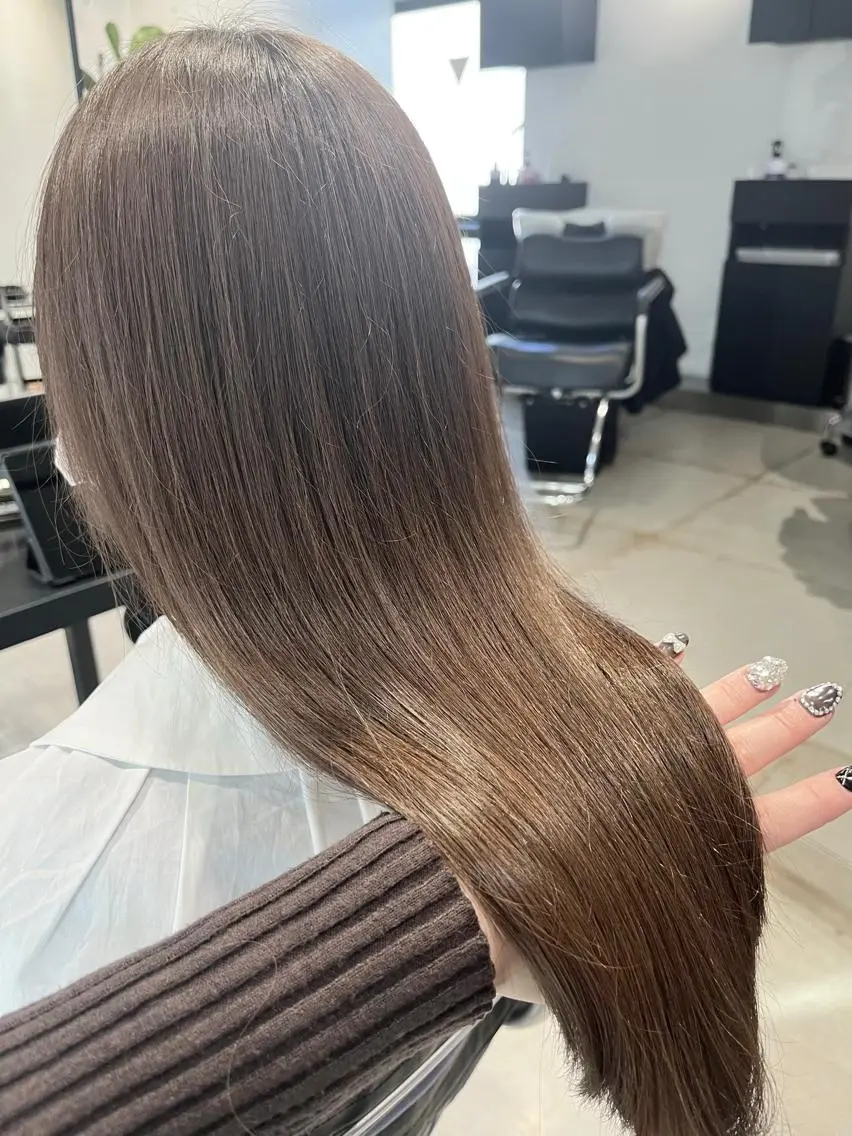 ロング カラー パーマ ヘアアレンジ ヘアカラー トリートメント 透明感/オリーブ/ グレージュ/YUKAのヘアスタイル