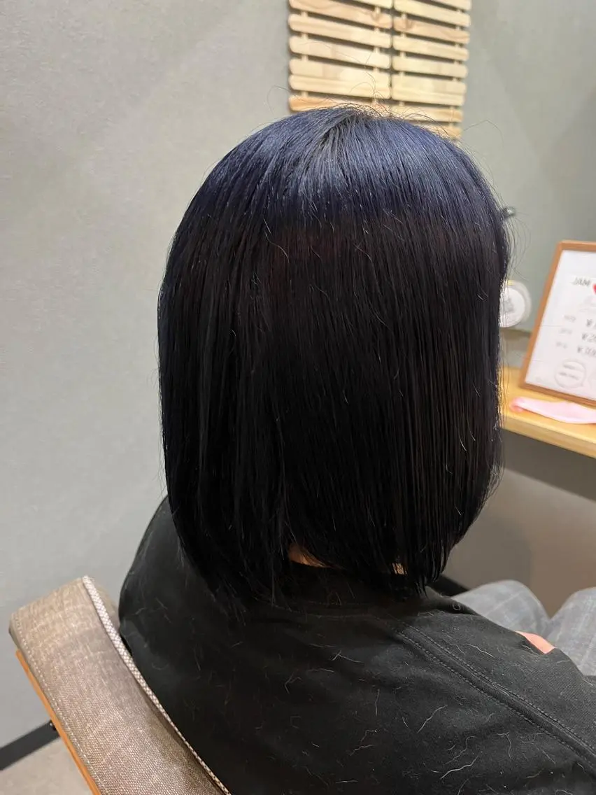 ミディアム カラー パーマ ヘアアレンジ メンズ キッズ ネイル マツエク・マツパ アイブロウ 黒髪 ブルーカラー ブルーブラック ブルー 久木原 ゆりのヘアスタイル