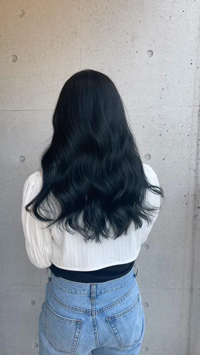 ロング カラー 黒髪 ブルーカラー ブルーブラック 韓国風ヘア レイヤーカット 鬼嶋 愛のヘアスタイル