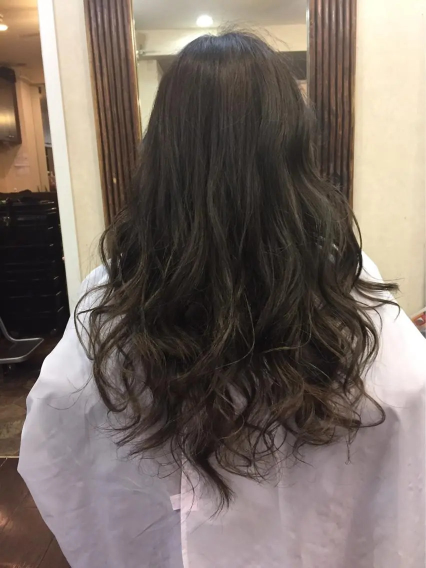 ロング カラー 色落ちまでキレイに! !女性サロンのヘアスタイル