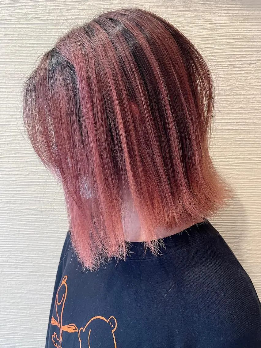 ミディアム カラー バレイヤージュ ピンクカラー ボブ レイヤーカット ヘアカラー 小塚 レイヤー/ボブ /韓国ヘア/ブリーチのヘアスタイル