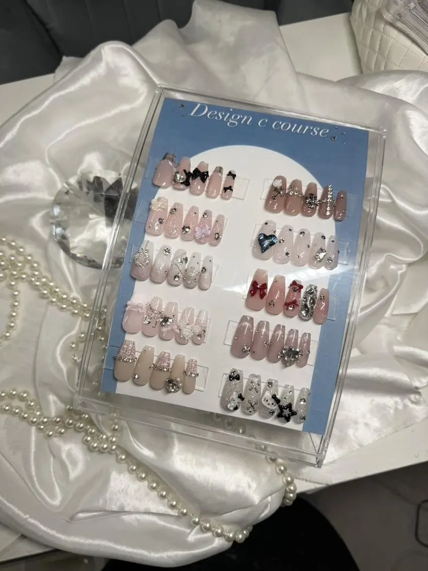 ネイル ハンドネイル ✩.*🎀 aoi🎀のネイルデザイン