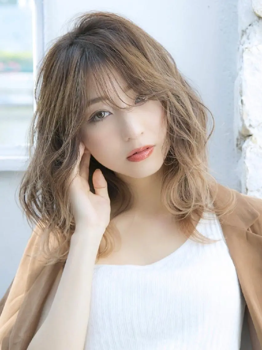 セミロング カラー ブリーチ 外国人風カラー ショート、ボブの達人 東康介✨のヘアスタイル