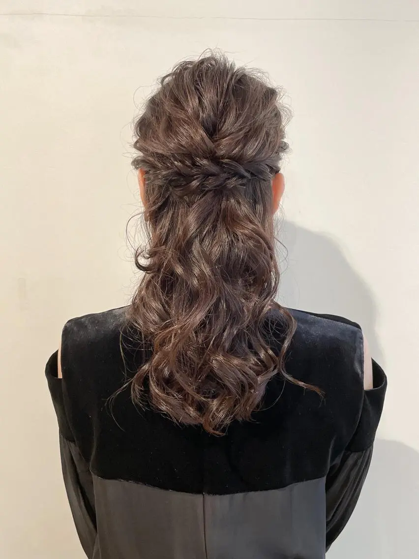セミロング ヘアアレンジ ハーフアップ ヘアセット ヘアアレンジ にいた　かづしげのヘアスタイル