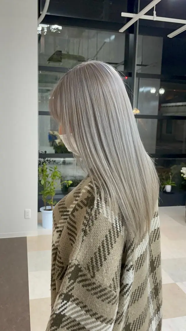 セミロング カラー B.Chance カラーリスト　ペーのヘアスタイル