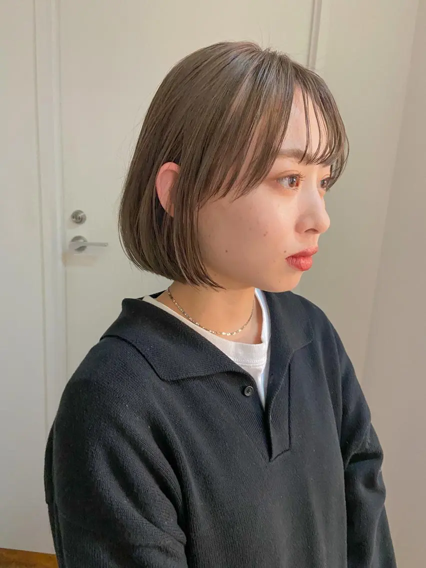 ミディアム カラー アッシュ ベージュカラー 透明感カラー ハイライトカラー ハイトーンカラー カット ヘアカラー トリートメント 岡本康平/ボブ/ブリ ーチ/酸性ストレートのヘアスタイル
