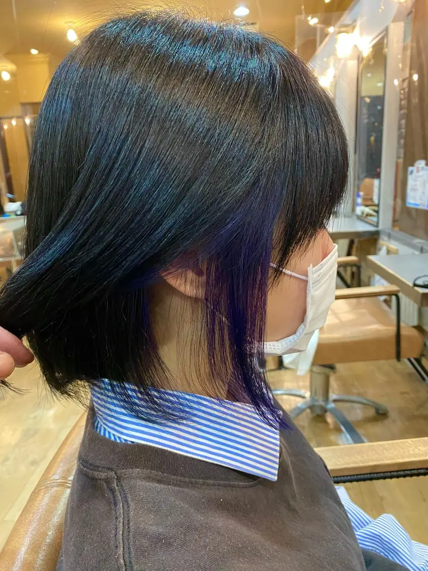 ショート カラー ブルーカラー ブルーバイオレット イヤリングカラー バイオレットカラー カット ヘアカラー トリートメント 特殊カラー特化 ✂️SHIAN フジのヘアスタイル