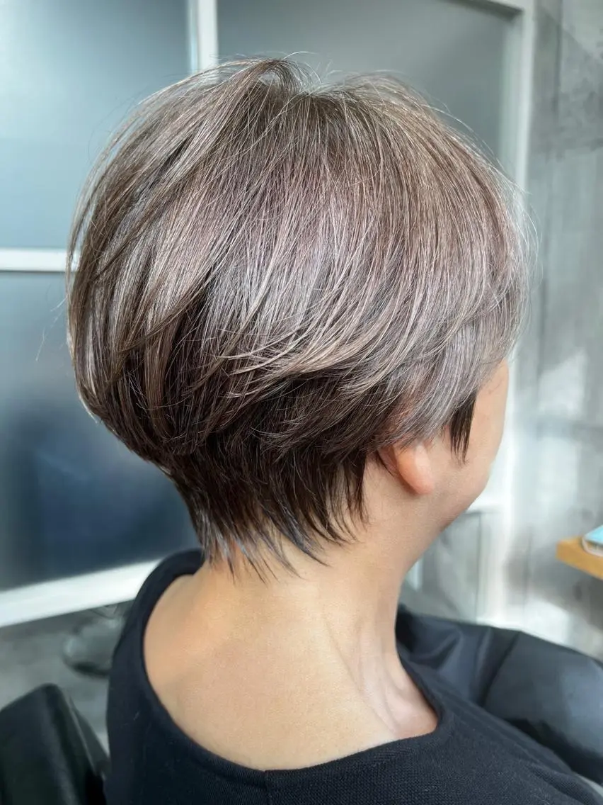ショート カラー カット ヘアカラー トリートメント newi ナカノのヘアスタイル