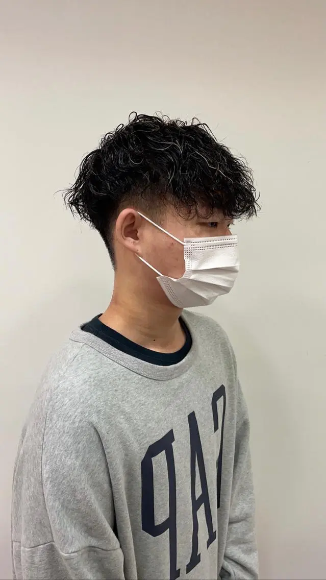 カラー パーマ メンズ パーマ メンズパーマのプロ 川野翔太のヘアスタイル