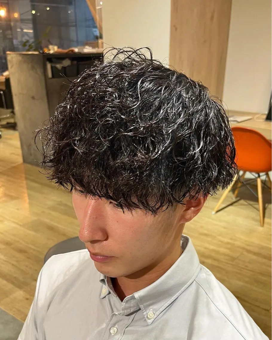 ショート パーマ メンズ カット パーマ SCENEbyRAD helmのヘアスタイル