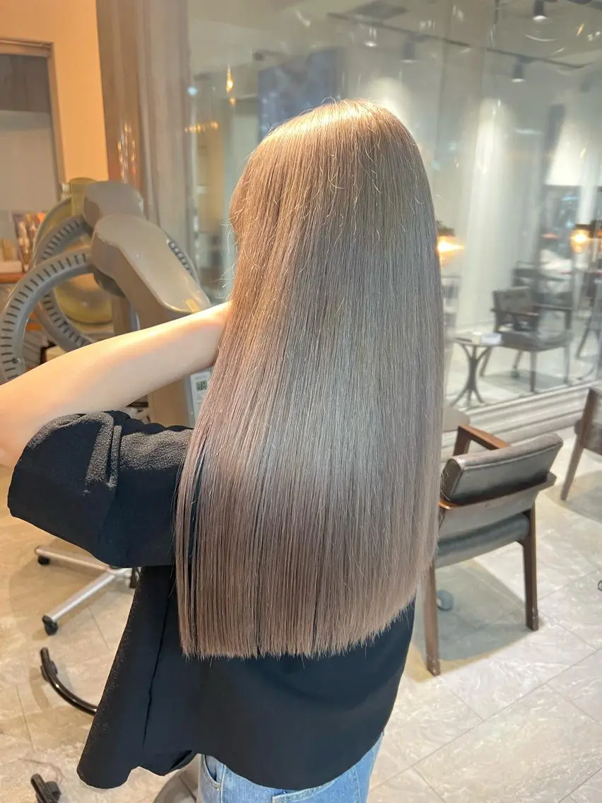 ロング カラー カット ヘアカラー トリートメント ヘアセット 🫧艶ダブルカラー ブリーチ🫧トモヤのヘアスタイル