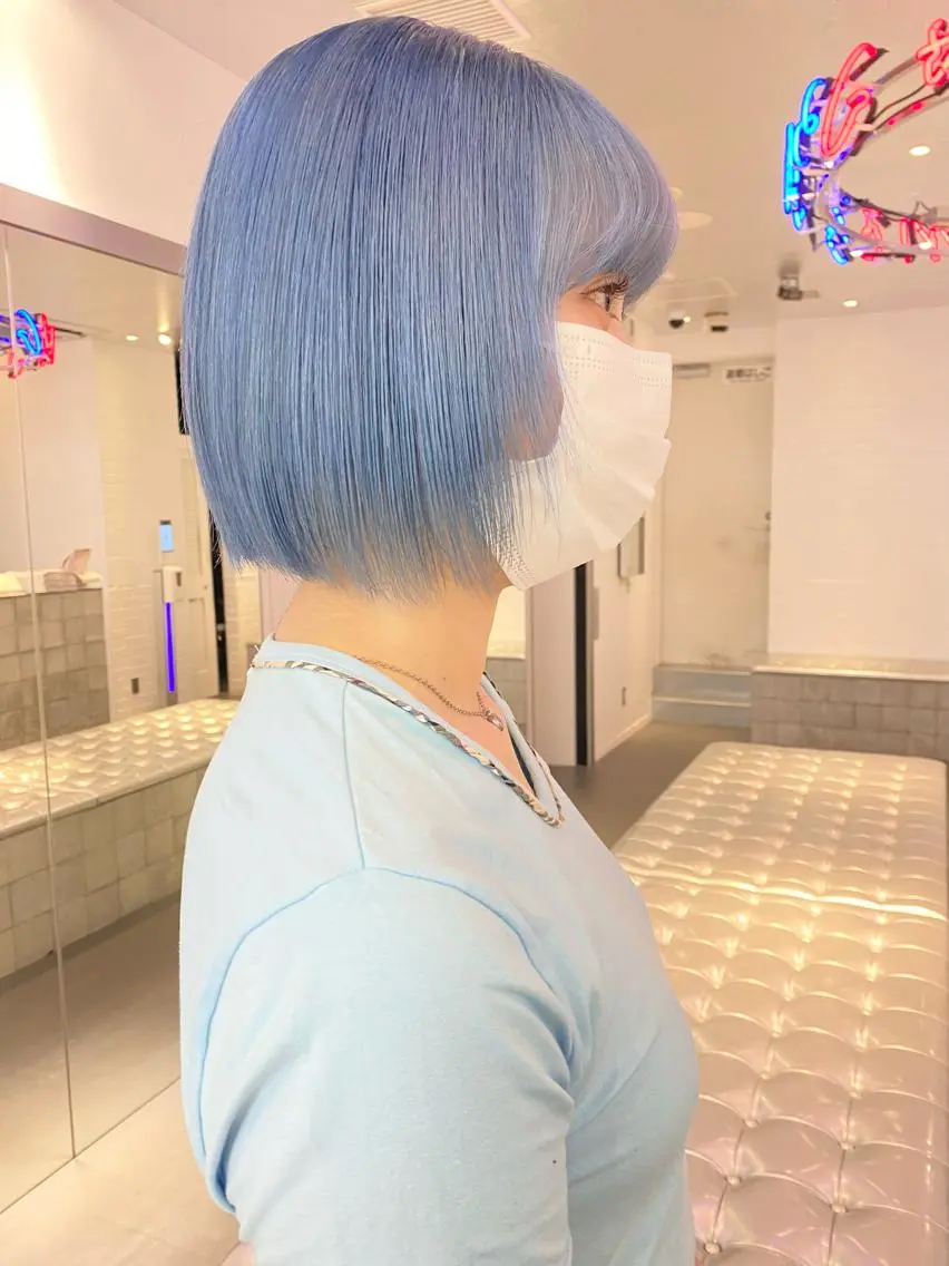 ミディアム カラー マツエク・マツパ アクアカラー ブルーカラー ヘアカラー トリートメント 🎨ハイトーン/ 切りっぱなし みつきのヘアスタイル