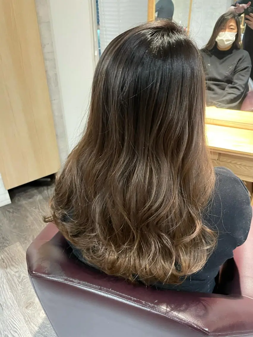 ロング カラー バレイヤージュ レイヤーカット ヘアカラー トリートメント レイヤー/ウルフ ハイトーンhiroのヘアスタイル