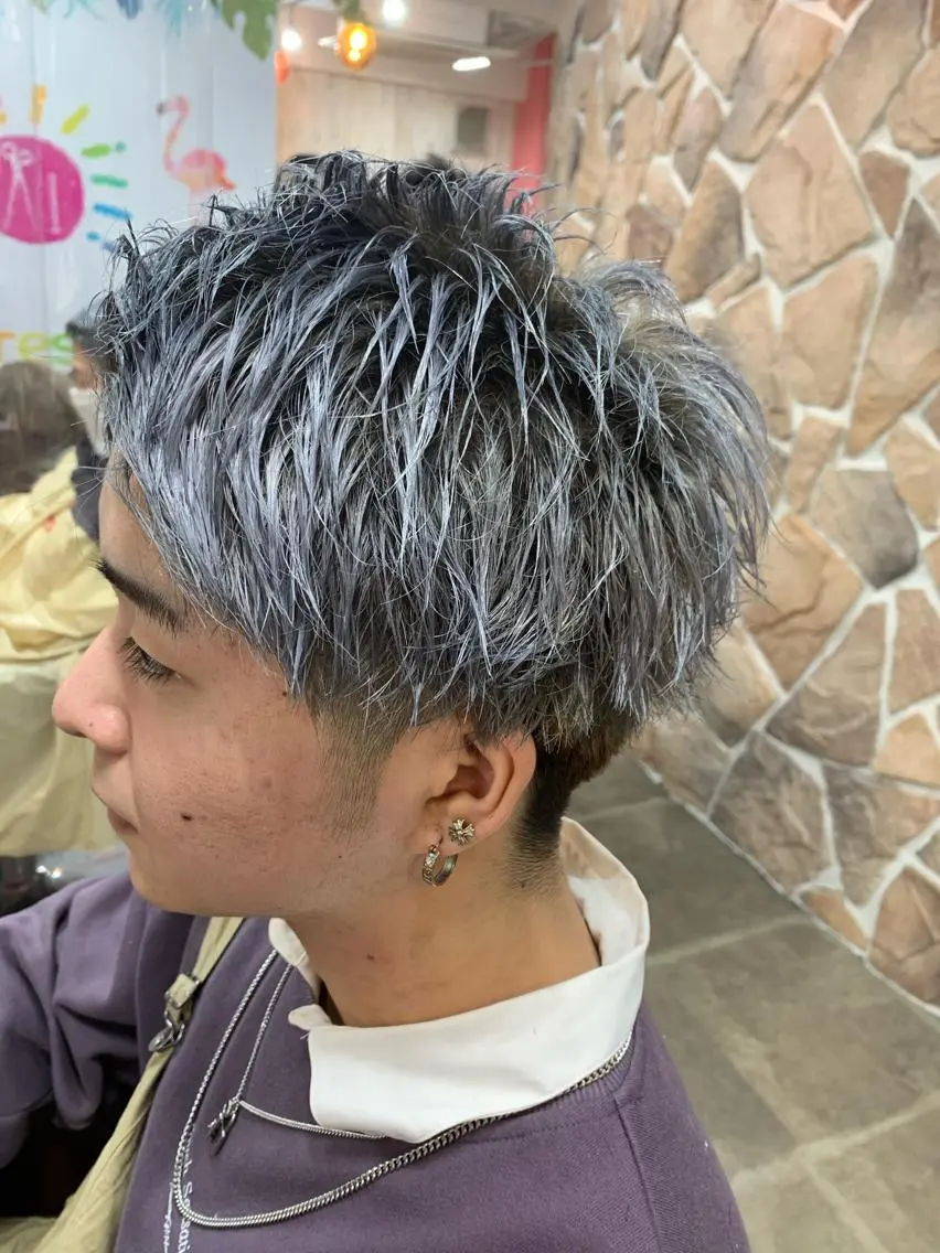 メンズ ヘアカラー ヲタク美容師 店長　上原のヘアスタイル